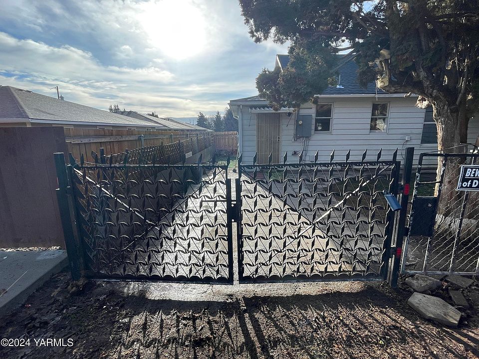 1st image of 1806 Loren Ave