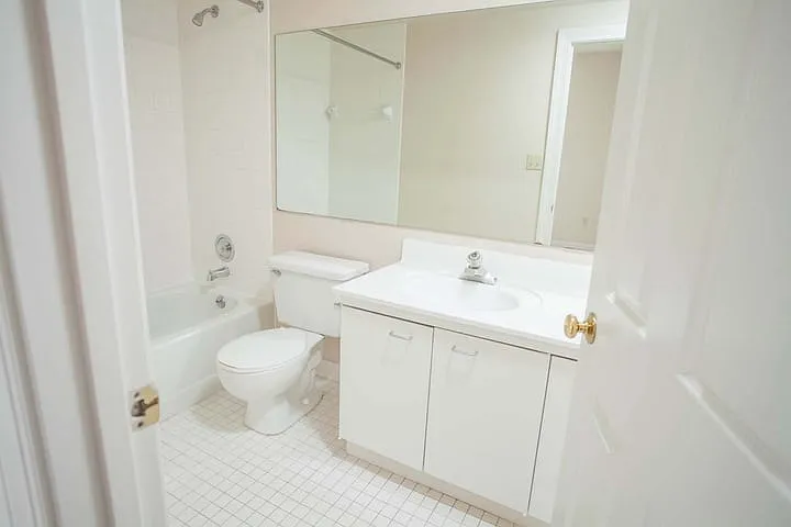 Kingsbury — Photo 130