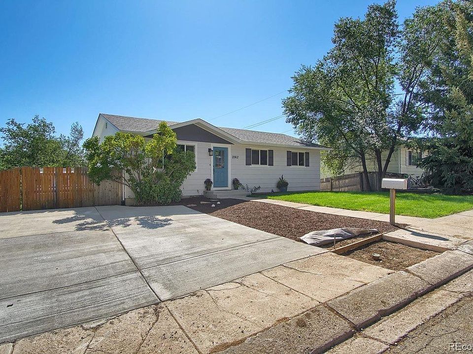 1st image of 2562 Royalty Ct