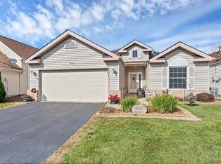 8102 Pointe Dr, Winfield, IN 46307