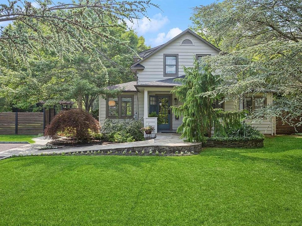 1st image of 38 Oakwood Avenue