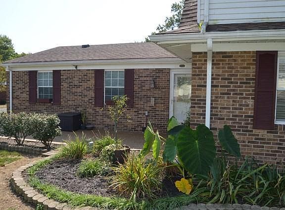 2nd image of 951 Canterbury Ct APT D