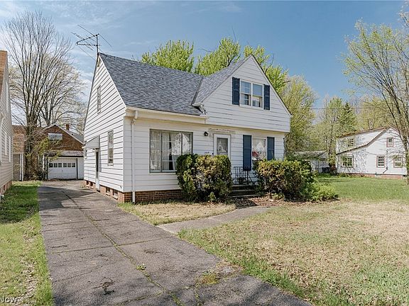 2nd image of 1004 Woodview Rd