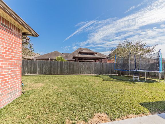 4th image of 106 Dogleg Dr