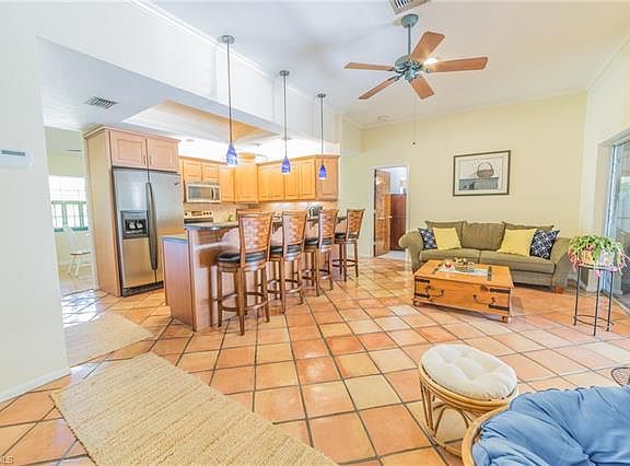 3rd image of 778 Wilson Ave
