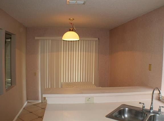 3rd image of 2613 Sagehill Dr