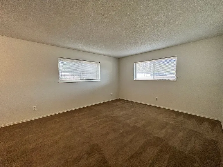 140 E Highline Cir #108 — Photo 15