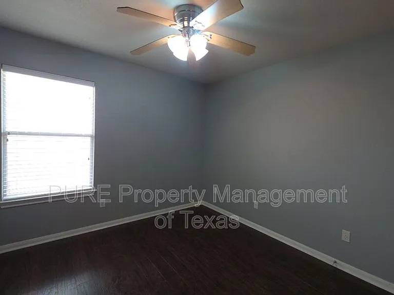 18401 Hees Ln — Photo 37