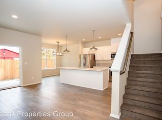 2364 NE 6th St APT 1, Bend, OR 97701