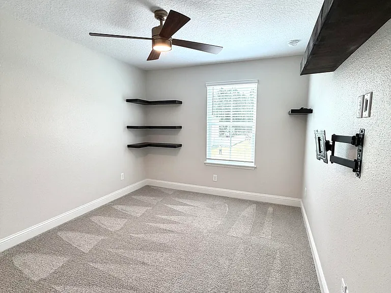 12959 Holsinger Blvd — Photo 29