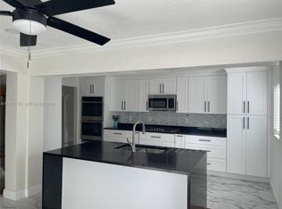 365 NW 4th Ct, Deerfield Beach, FL 33441