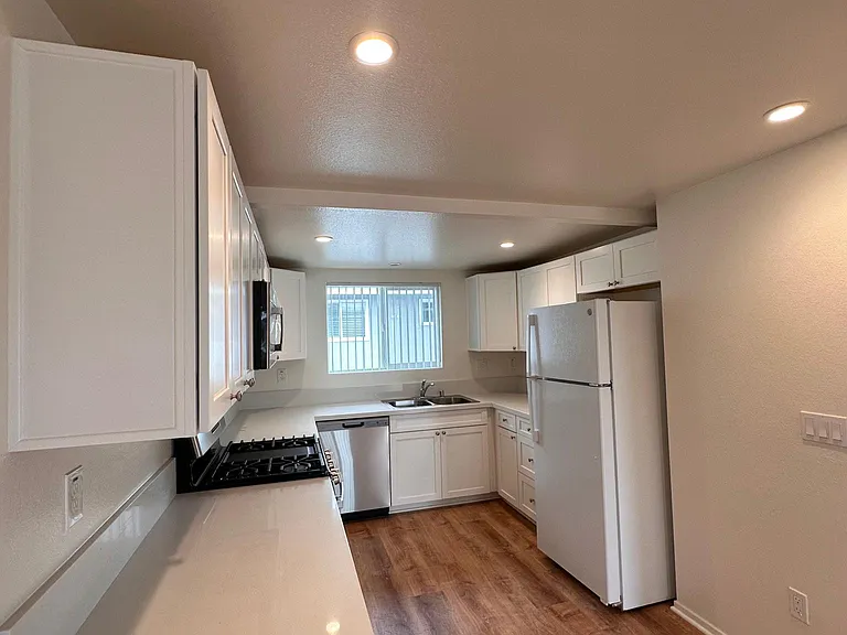 2110 Florida St #D — Photo 4