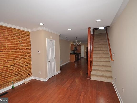 2nd image of 207 N Milton Ave