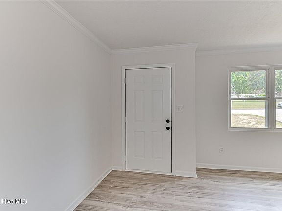 5th image of 2346 Fieldcrest Road