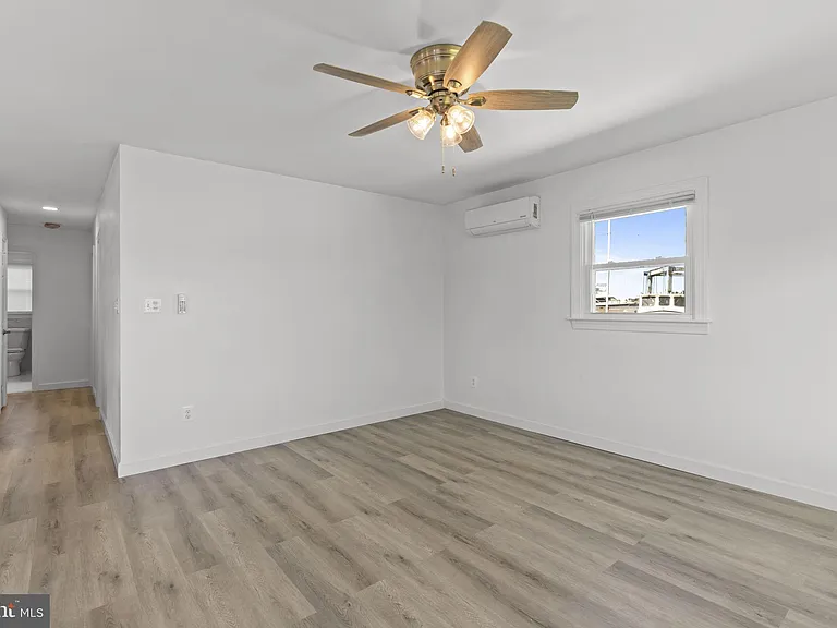 7212 Bay Front Rd — Photo 8