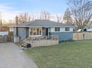 2 Highcourt Cres, Saint Catharines, ON L2M 3M6