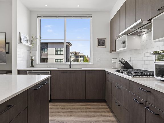 5th image of 20852 78b Ave #22