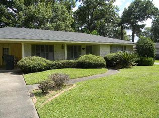 4720 Fieldwood Ln, Beaumont, TX 77706