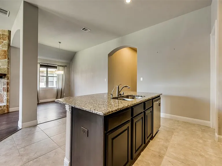 11709 Parade Dr — Photo 9