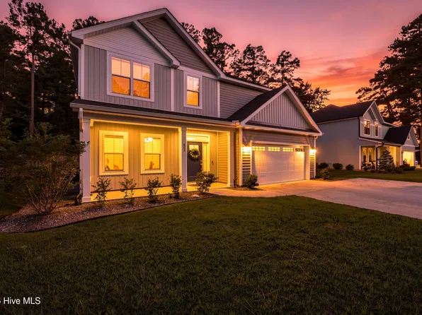 807 E Fremont Street, Burgaw, NC 28425