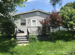 1209 E 4th St, Mishawaka, IN 46544