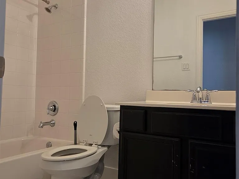 8206 Summer Lake Pass Ln — Photo 14