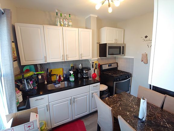5th image of 178 Summit Ave APT 3