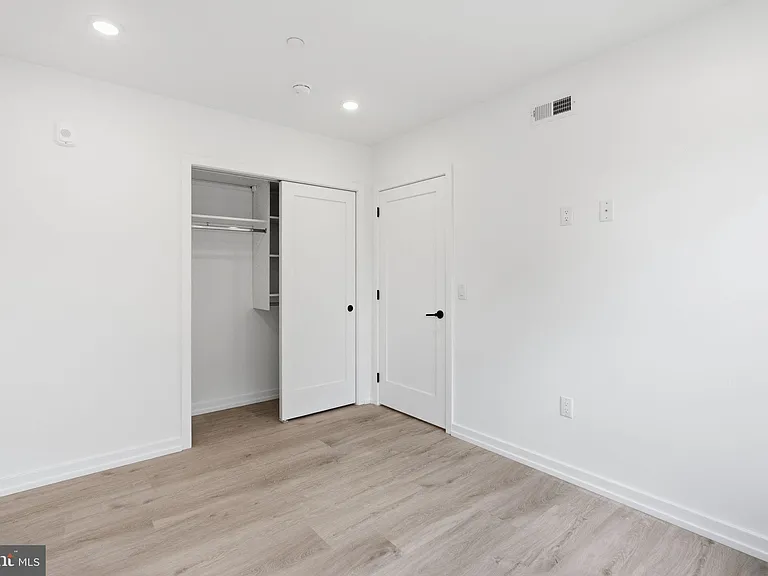 209 New St #5F — Photo 14