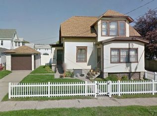 2054 Marshall St, Dubuque, IA 52001