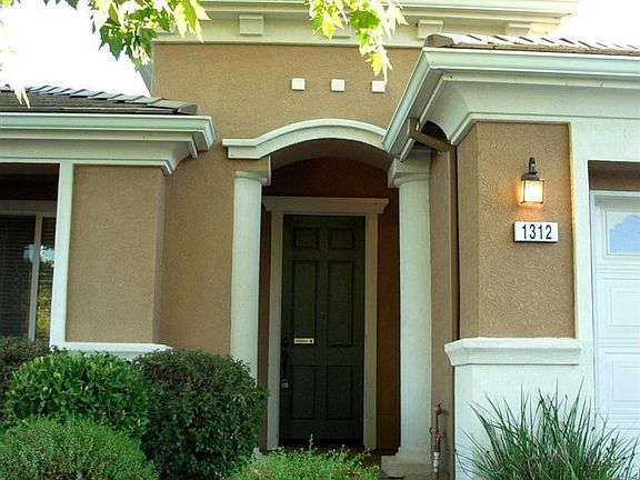 3rd image of 1312 Paddington Way
