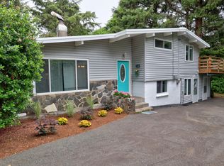 7149 SW Abalone St, South Beach, OR 97366