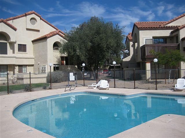 1st image of 700 E Mesquite Cir