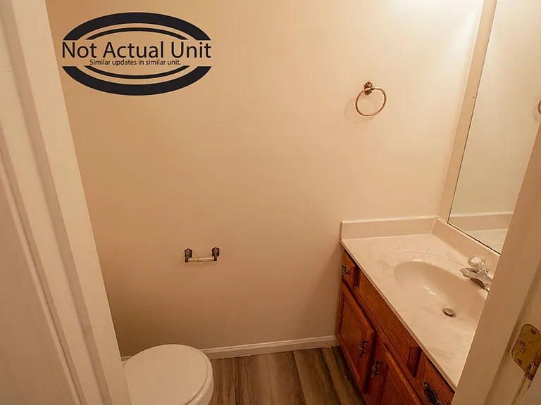 1904 Mirtle Grove Ct — Photo 11