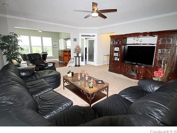 3rd image of 2088 Kennedy Dr