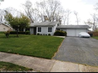 4 Liverpool Ct, Jackson, NJ 08527