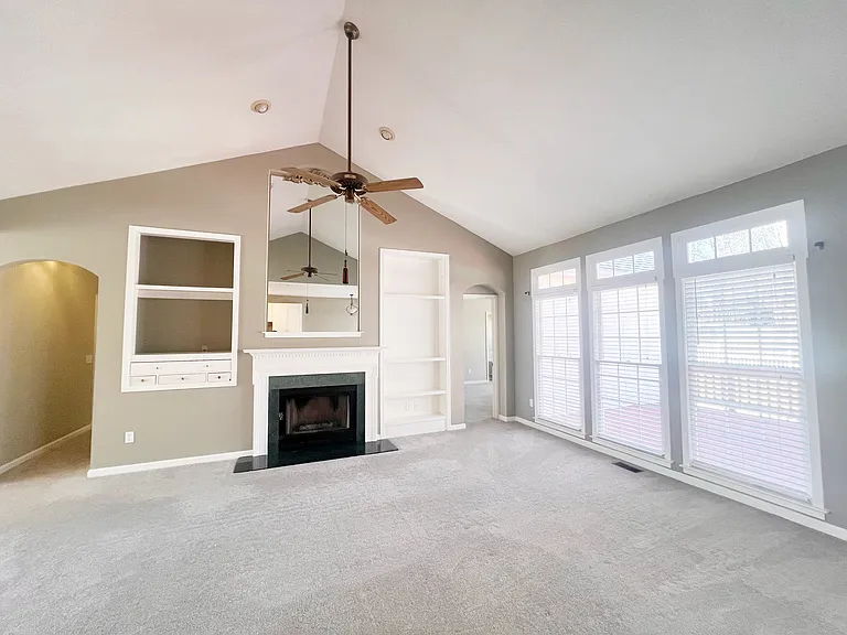 206 Hyde Park Ln — Photo 9