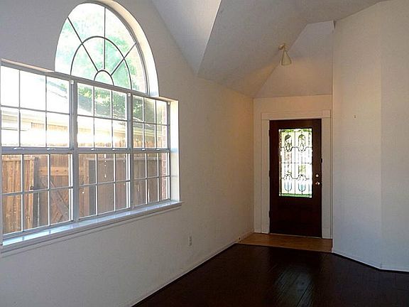 2nd image of 10314 Emerald Pine Dr