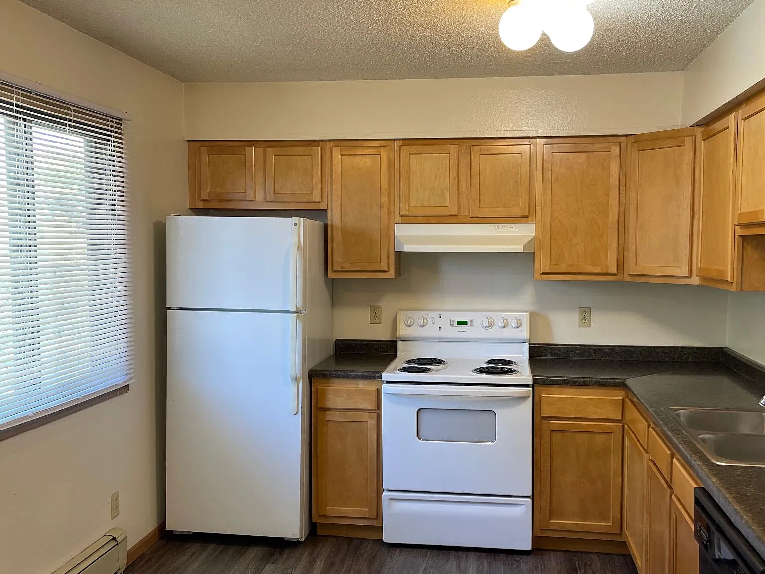 2 bed, $1,313 — Photo 2