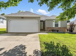 421 W White Ash Rd, Nixa, MO 65714