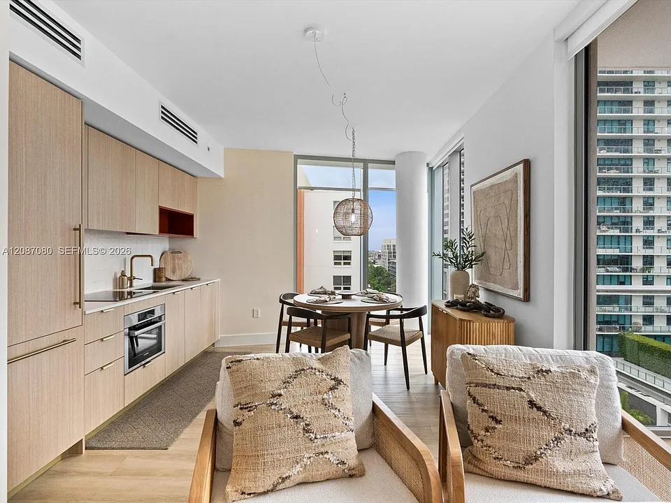 90 NE 32 Street Maimi #1012