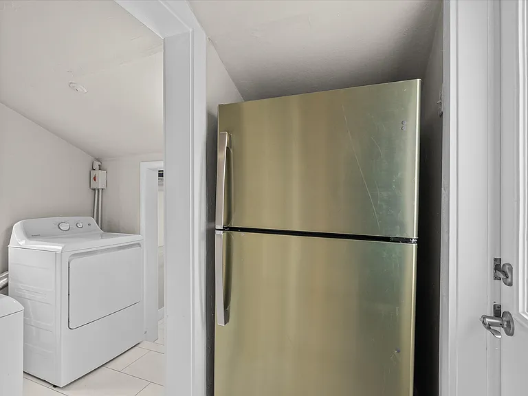 545 Modoc Ave — Photo 15