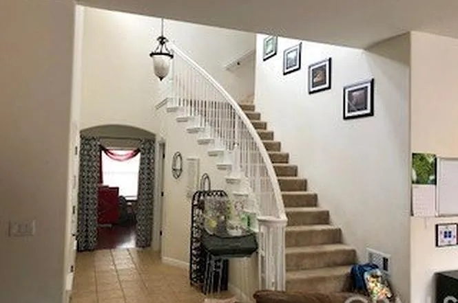 3 bed, 2.5 bath, 1868 sqft, $3,300 — Photo 2