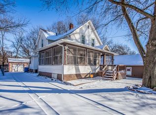 2419 30th St, Des Moines, IA 50310