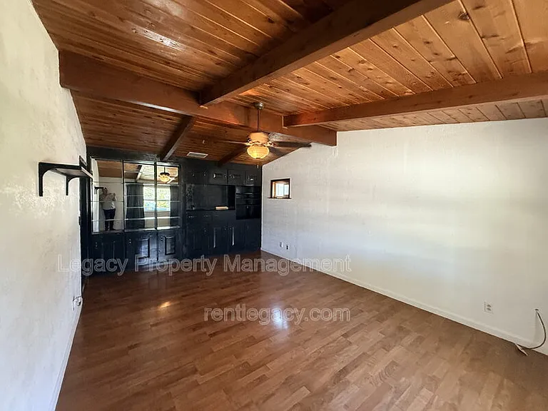 3844 Milton Way — Photo 6
