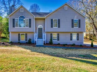 23 Due West Trl, Dallas, GA 30157