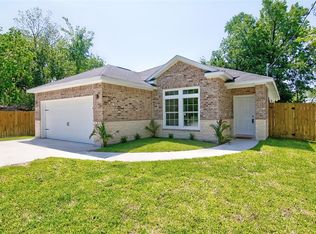 916 Conklin St, Houston, TX 77088