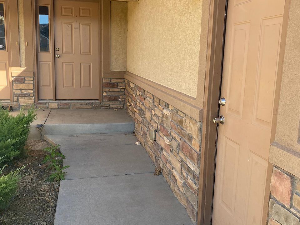 1st image of 5983 W 1st St #A