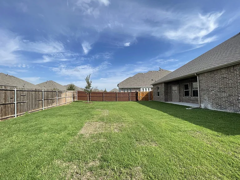 4009 Gray Wolf Dr — Photo 24