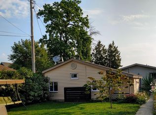 362 Killarney Beach Rd #B, Bay City, MI 48706