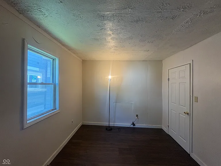 2221 Station St — Photo 11